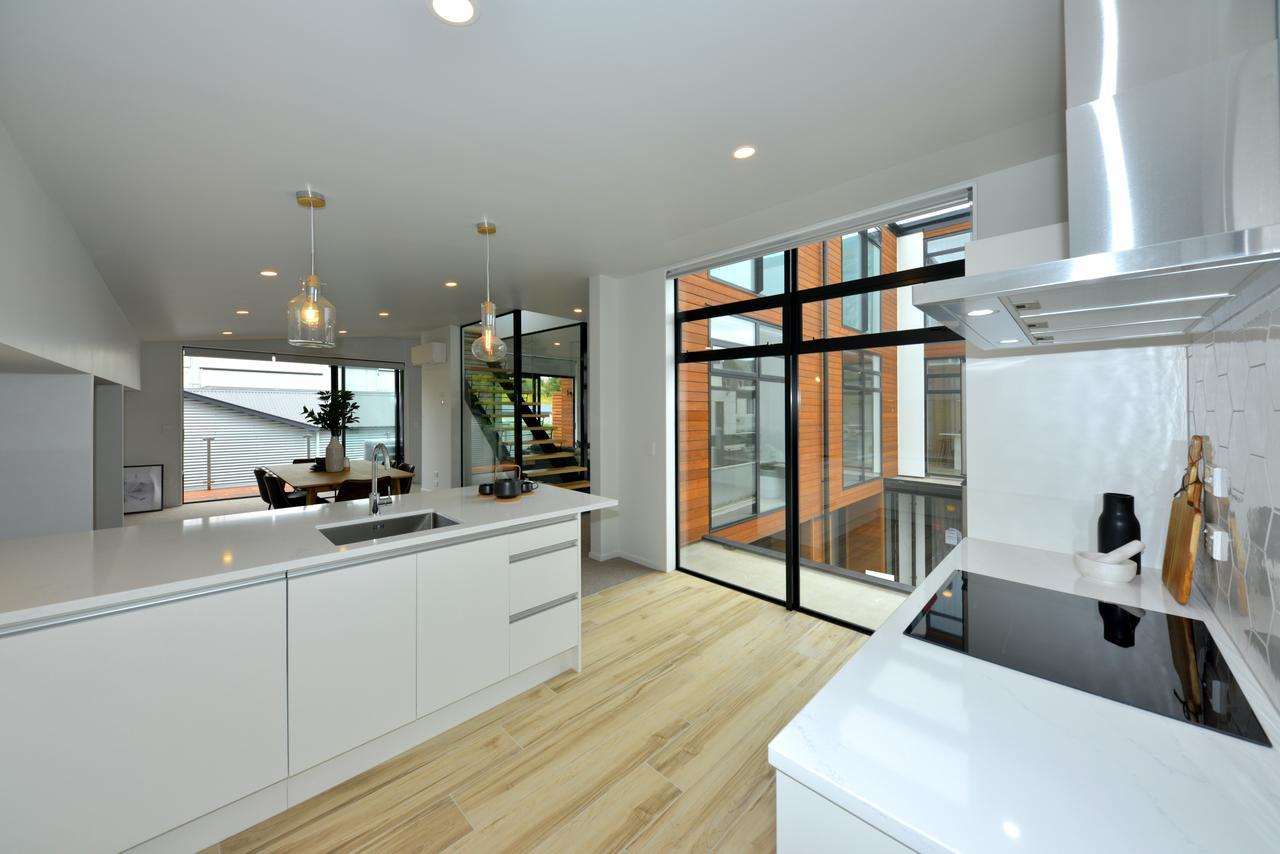 Peterborough Apartments Крайстчёрч Экстерьер фото