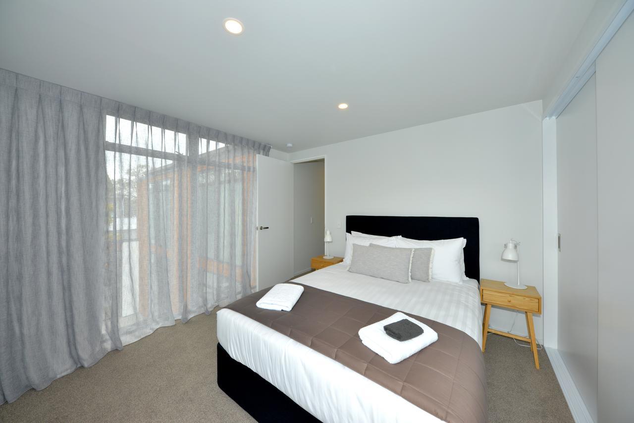 Peterborough Apartments Крайстчёрч Экстерьер фото