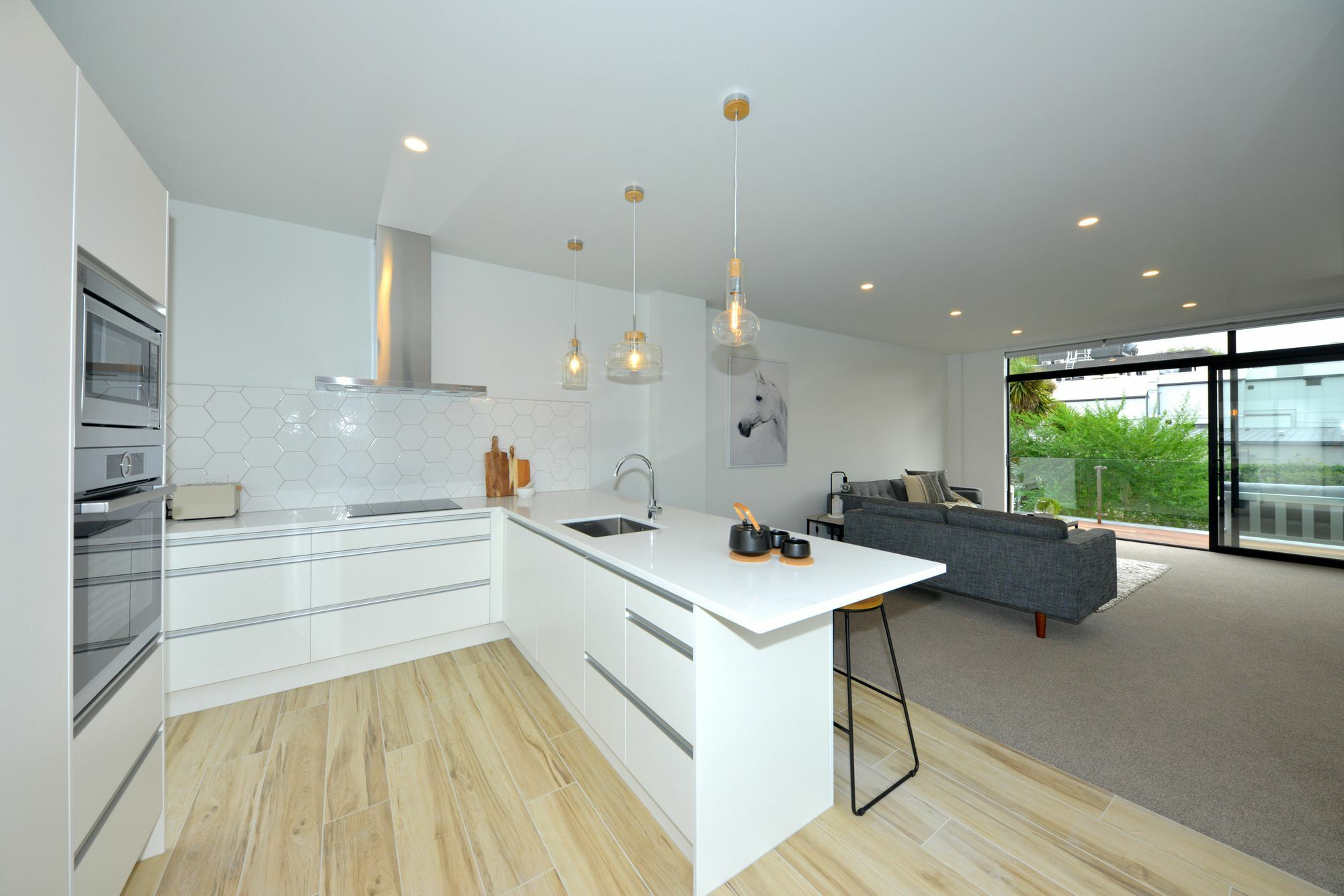 Peterborough Apartments Крайстчёрч Экстерьер фото